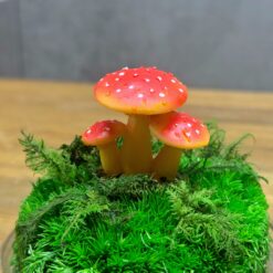 мосариум с мхом и фигурками